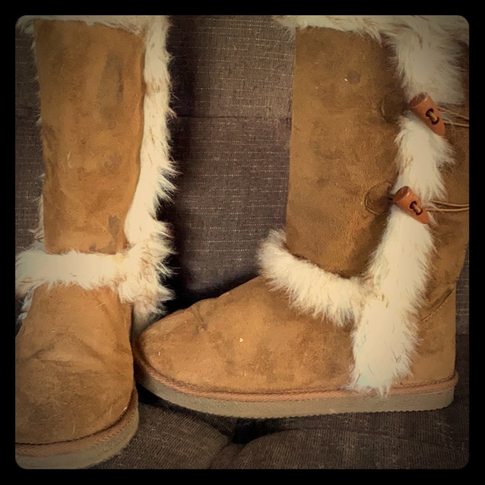 JustFab fuzzy boots